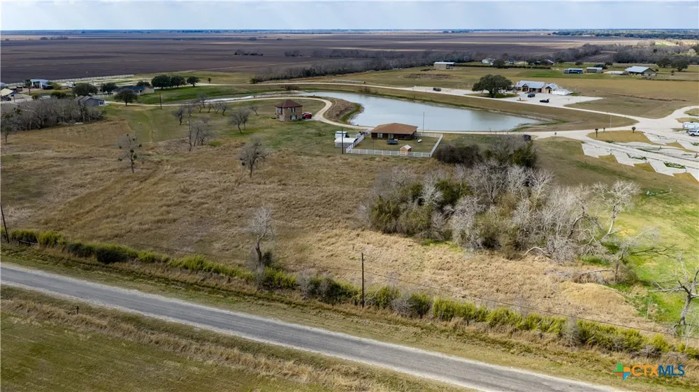 2 CR 319 Edna, TX 77957
