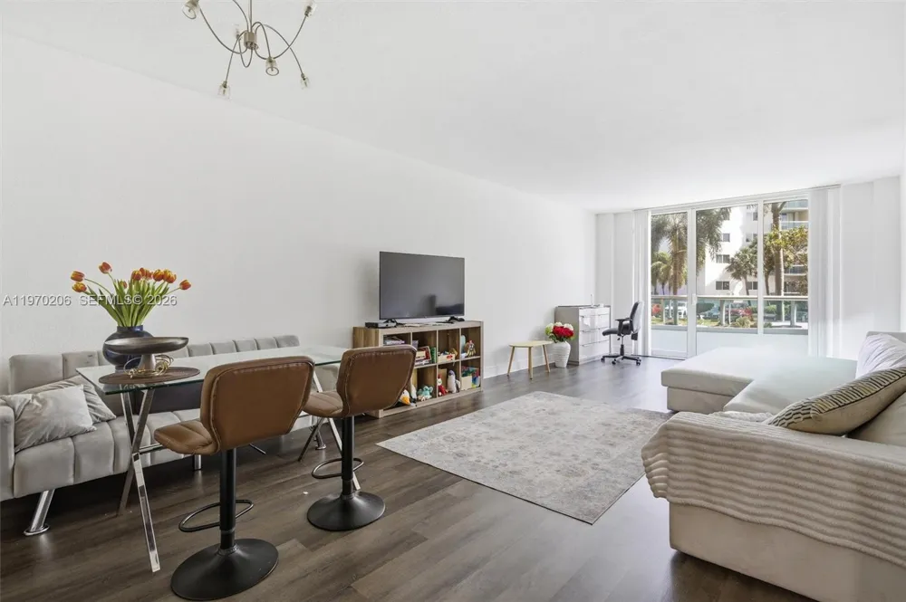 19390 Collins Ave #120 Sunny Isles Beach, FL 33160