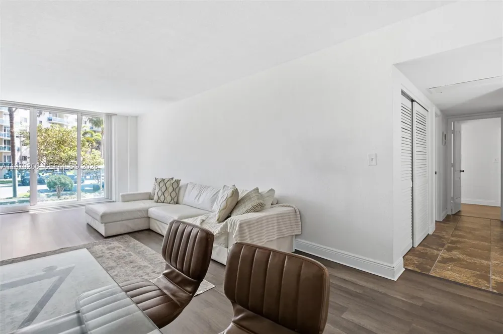 19390 Collins Ave #120 Sunny Isles Beach, FL 33160