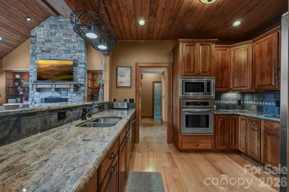 1226 Grouse Moor Drive Sugar Mountain, NC 28604