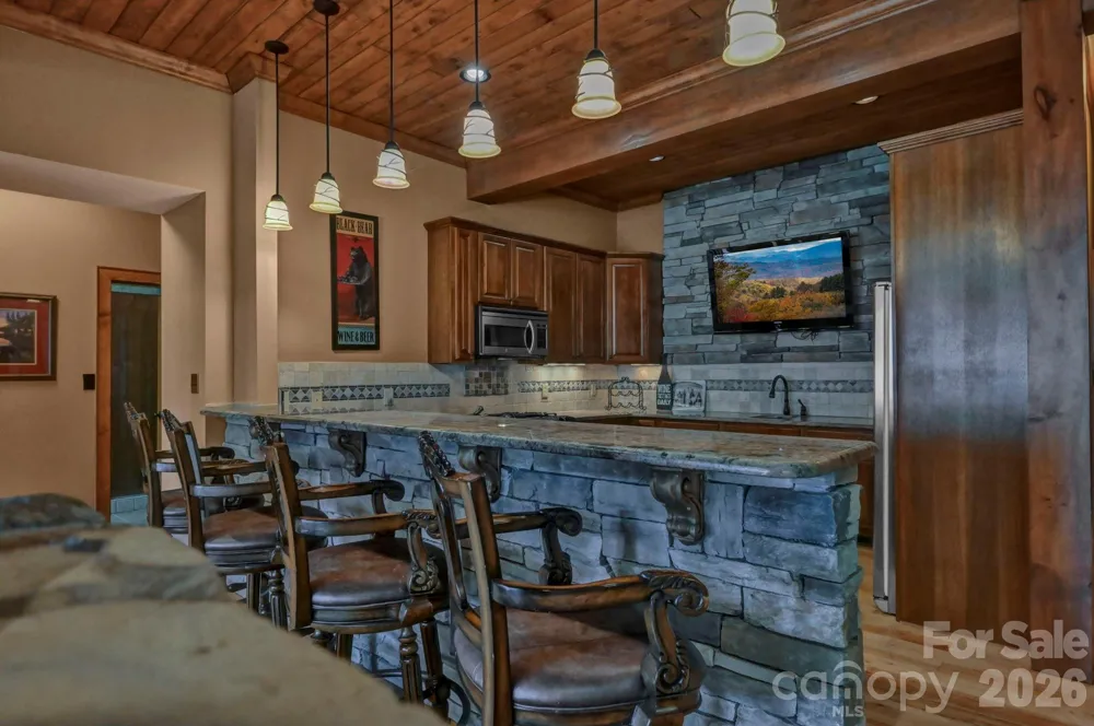 1226 Grouse Moor Drive Sugar Mountain, NC 28604