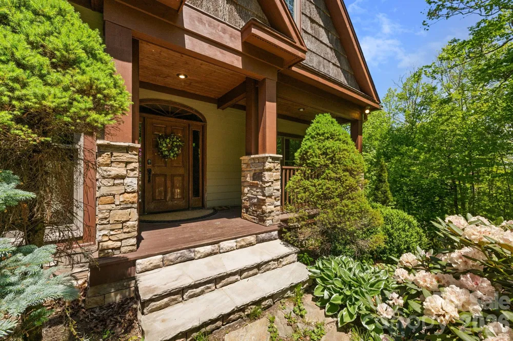 1226 Grouse Moor Drive Sugar Mountain, NC 28604