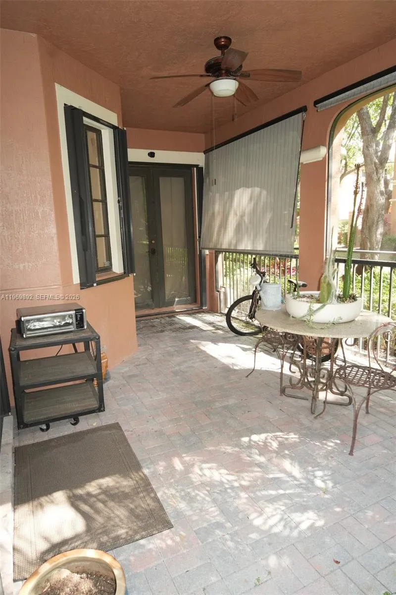 2706 Kinsington Cir #23-2 Weston, FL 33332