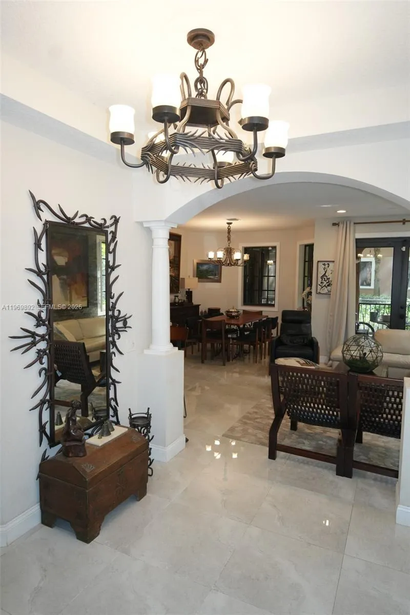 2706 Kinsington Cir #23-2 Weston, FL 33332