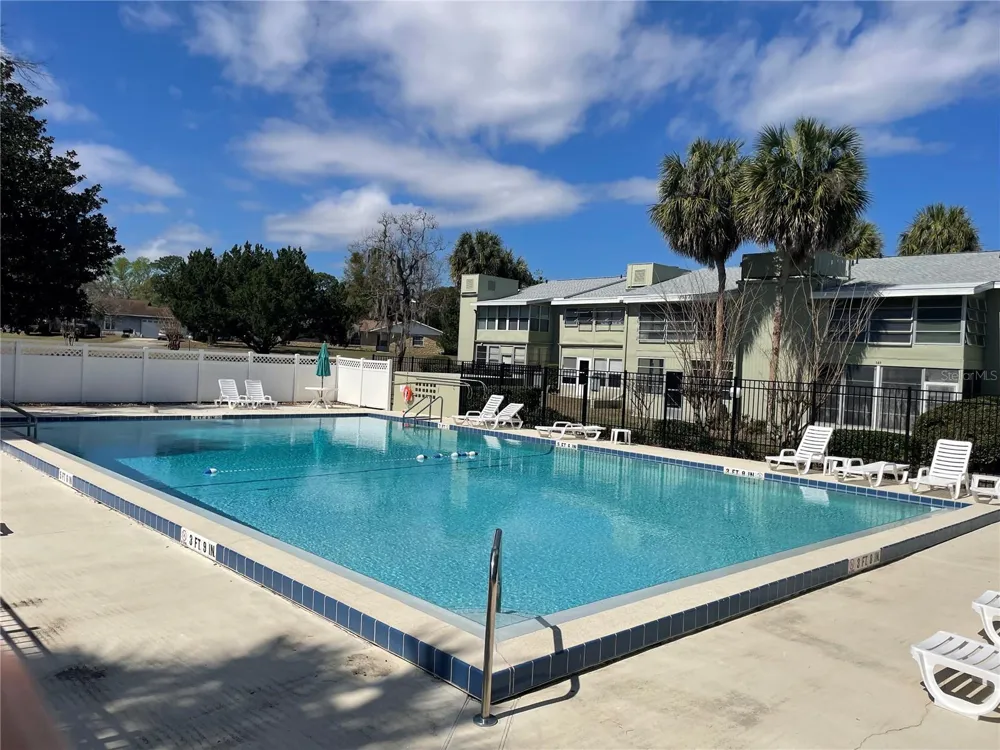 596 BAHIA CIRCLE #B ocala, FL 34472