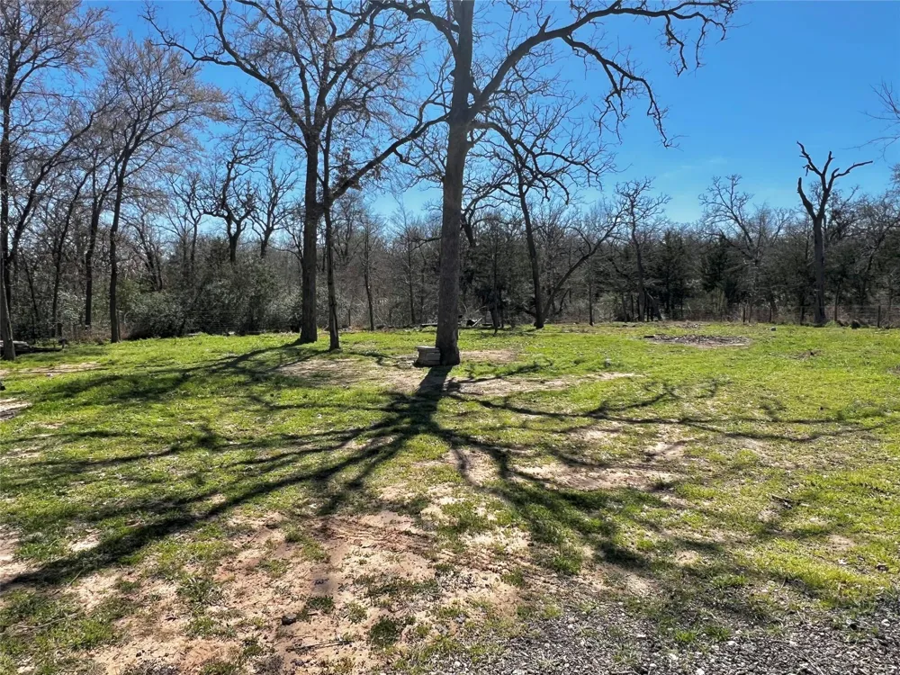 1010 Clay Circle Somerville, TX 77879