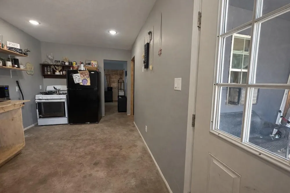 1010 Clay Circle Somerville, TX 77879