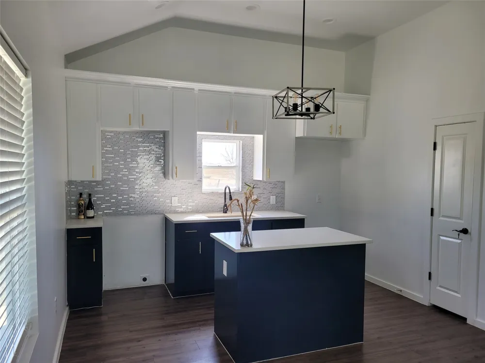 577 County Road 422 Road Stockdale, TX 78160