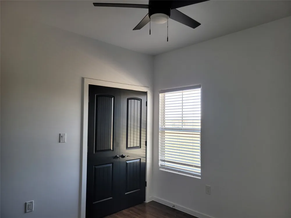 577 County Road 422 Road Stockdale, TX 78160