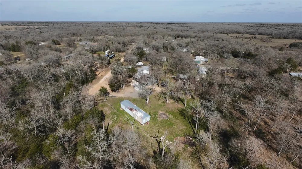 1010 Clay Circle Somerville, TX 77879