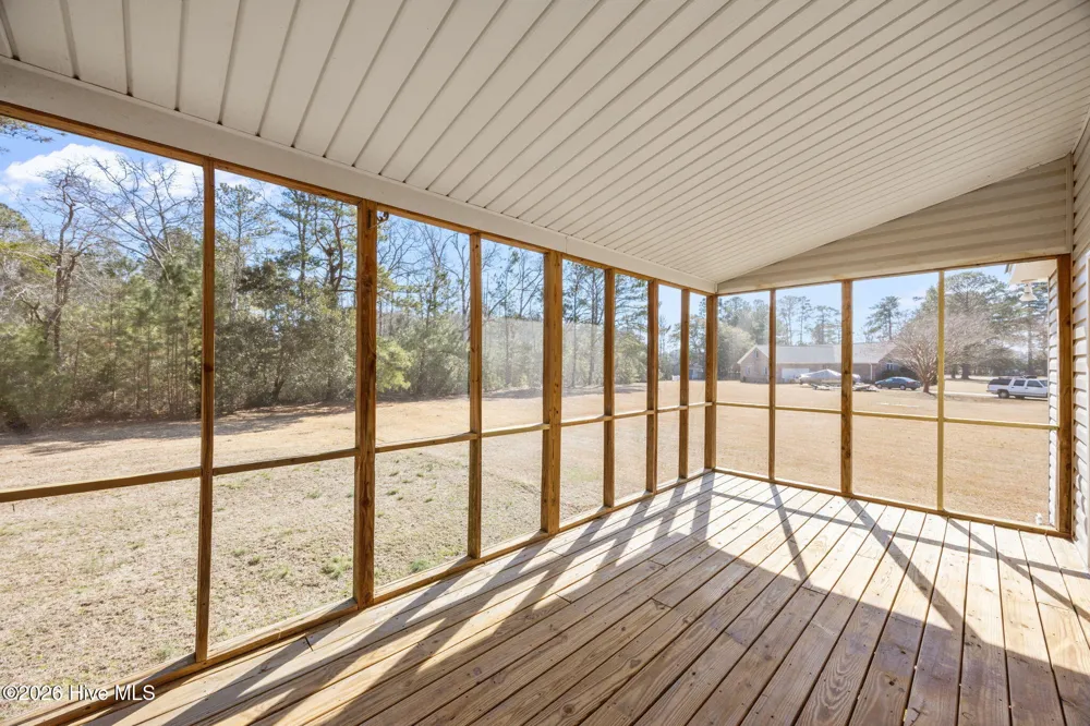 9329 Doris Drive Oriental, NC 28571