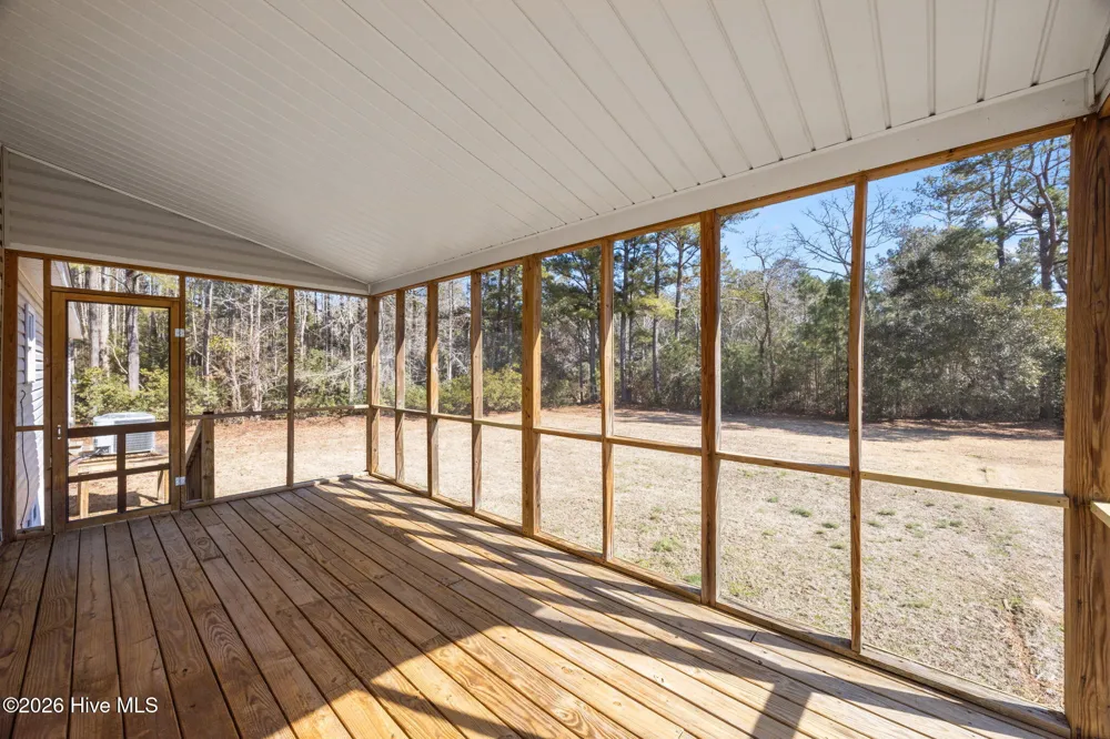 9329 Doris Drive Oriental, NC 28571