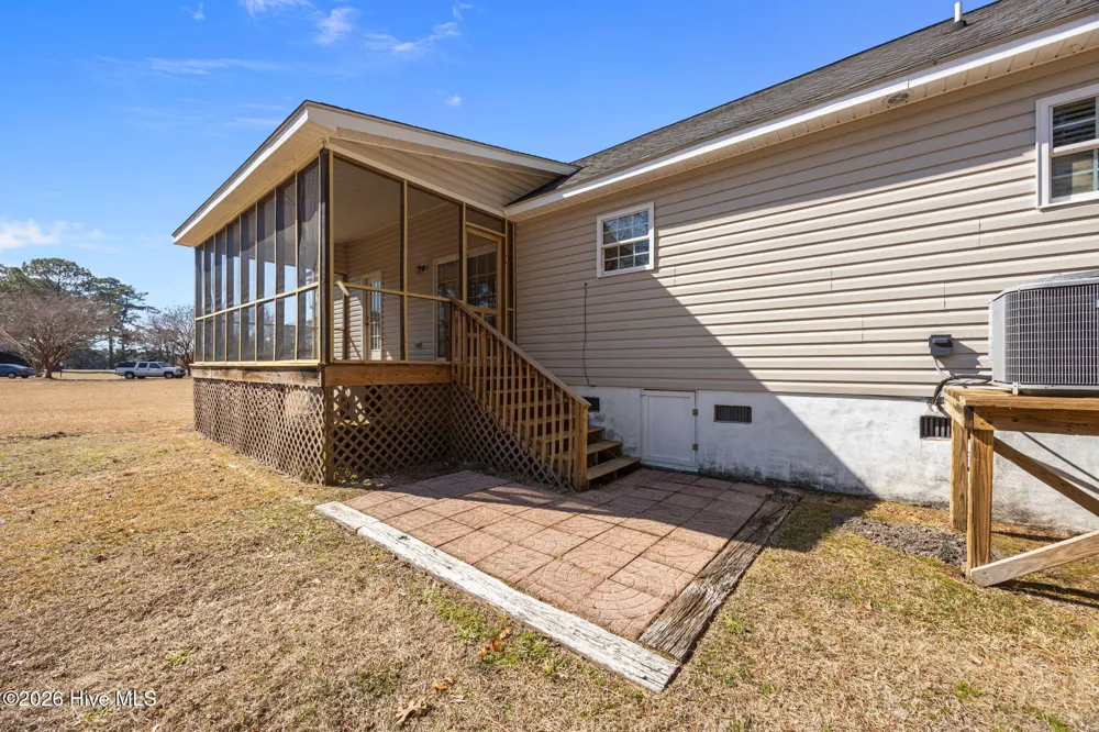 9329 Doris Drive Oriental, NC 28571