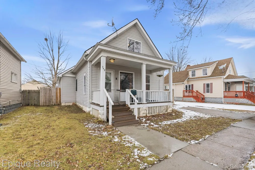 749 16th Street Port Huron City, MI 48060