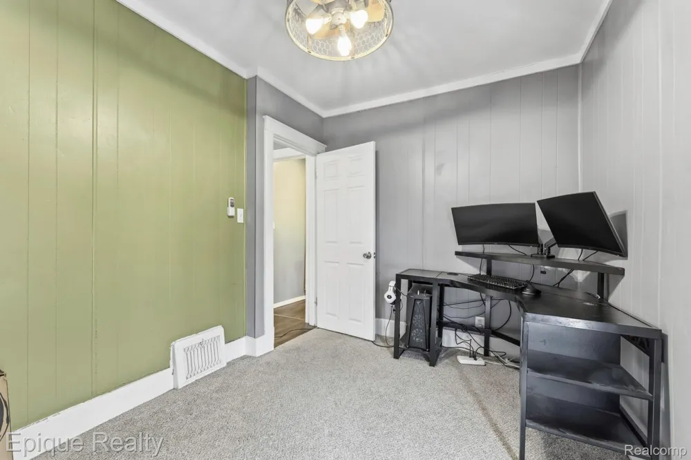 749 16th Street Port Huron City, MI 48060