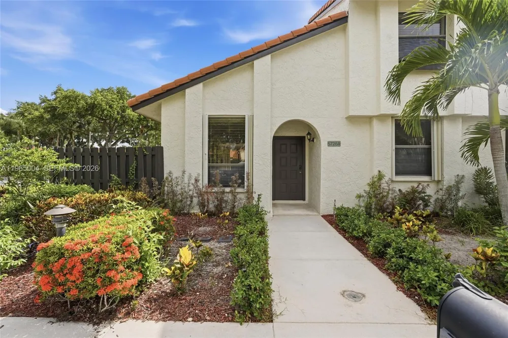 5726 Fox Hollow Dr #A Boca Raton, FL 33486