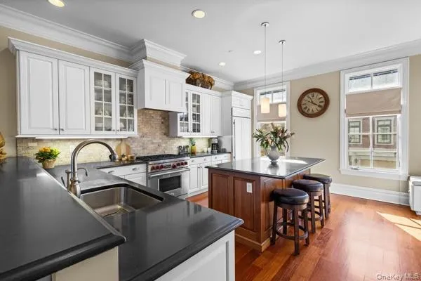 12 Rivers Edge Drive Tarrytown, NY 10591