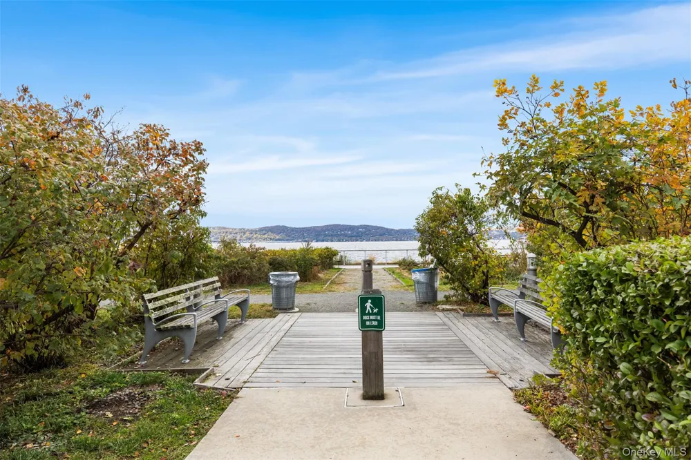12 Rivers Edge Drive Tarrytown, NY 10591
