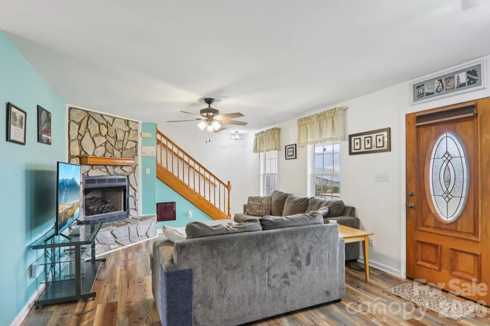 130 Crestview Street Canton, NC 28716