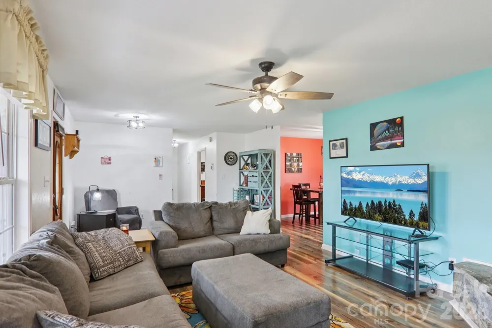 130 Crestview Street Canton, NC 28716