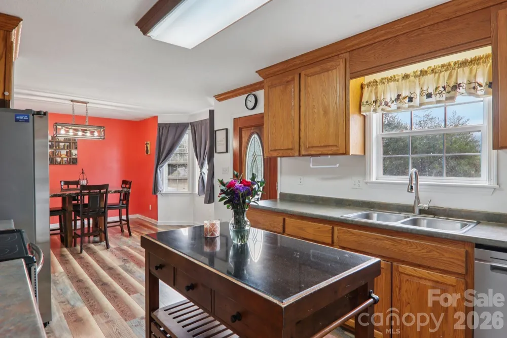 130 Crestview Street Canton, NC 28716