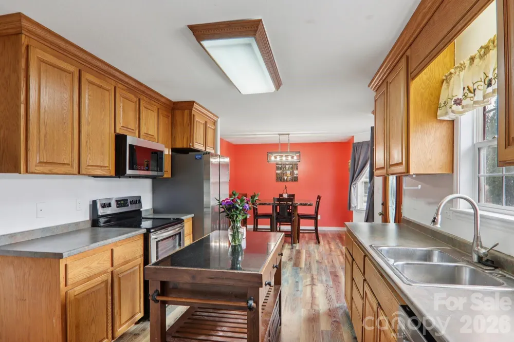 130 Crestview Street Canton, NC 28716