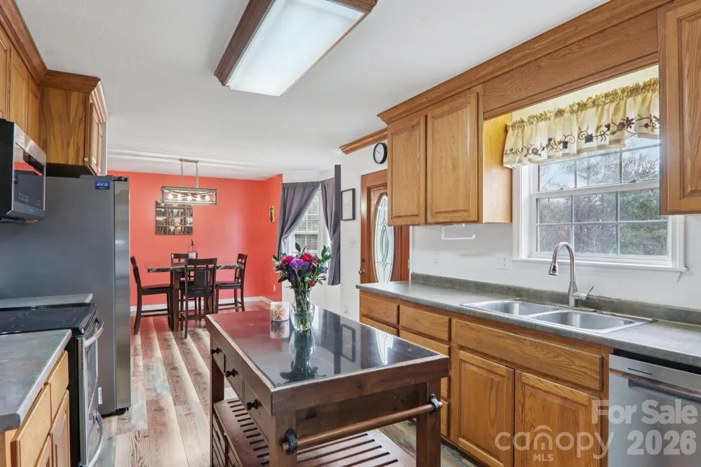 130 Crestview Street Canton, NC 28716