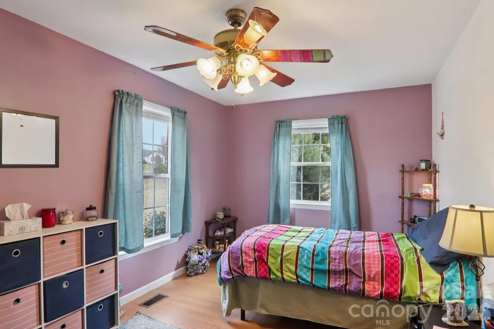 130 Crestview Street Canton, NC 28716