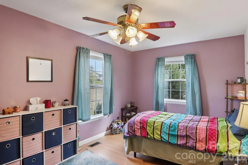 130 Crestview Street Canton, NC 28716
