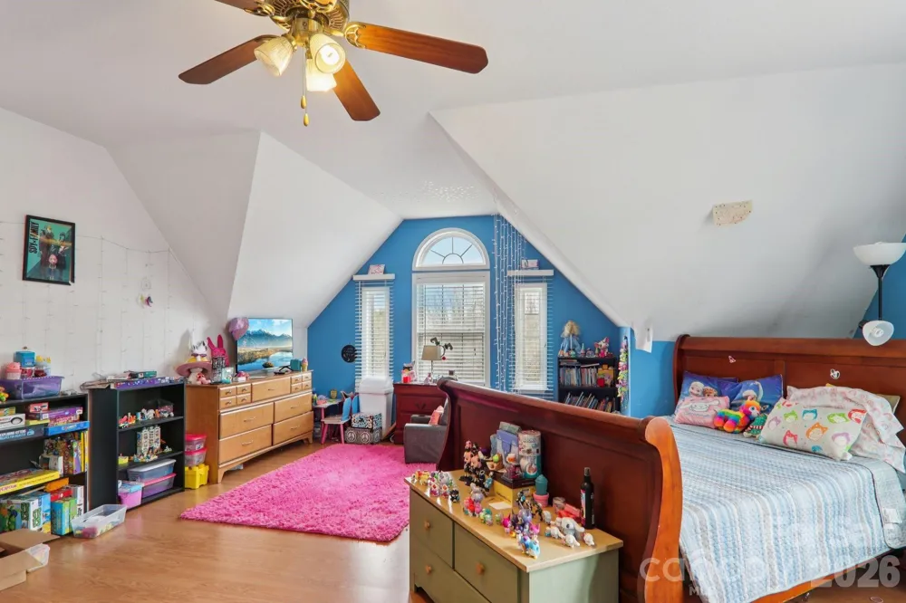 130 Crestview Street Canton, NC 28716