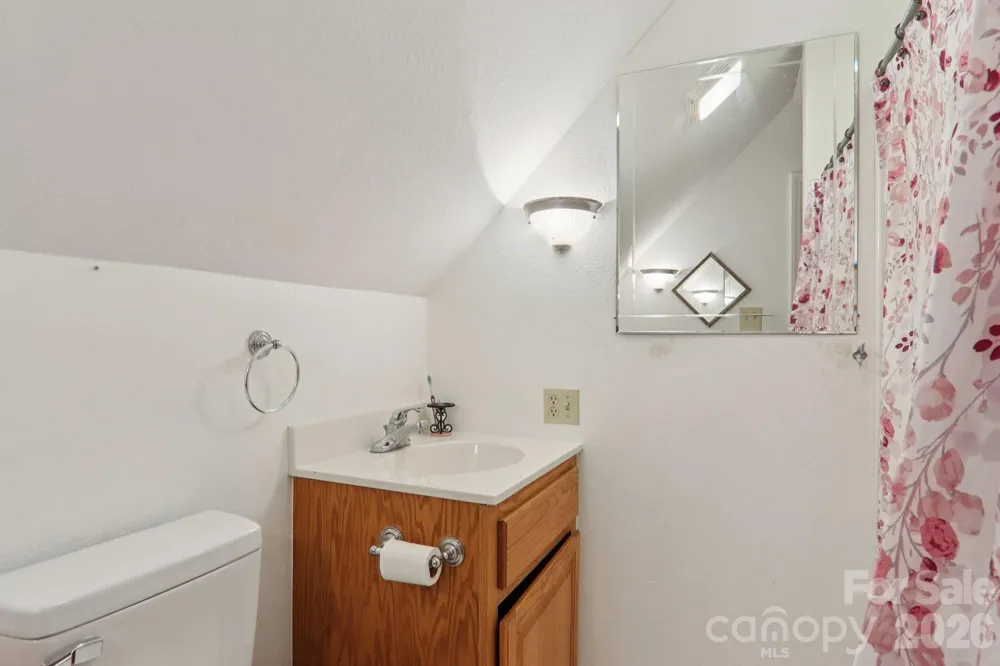 130 Crestview Street Canton, NC 28716