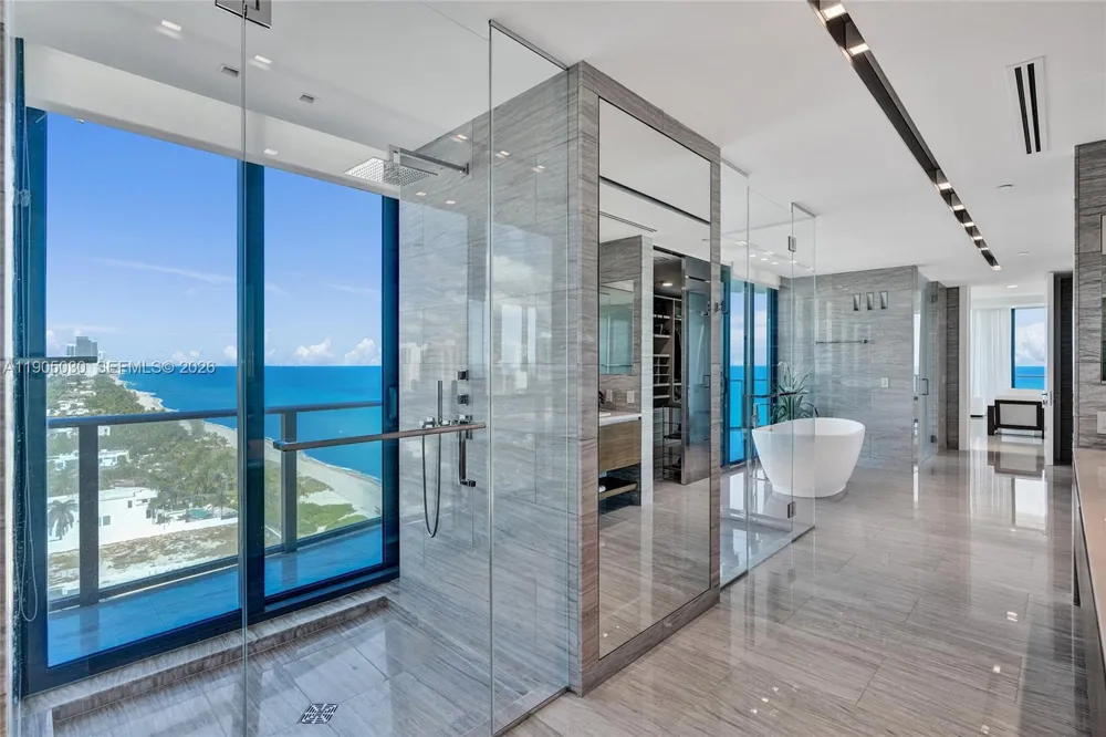 19575 Collins Ave #16 Sunny Isles Beach, FL 33160