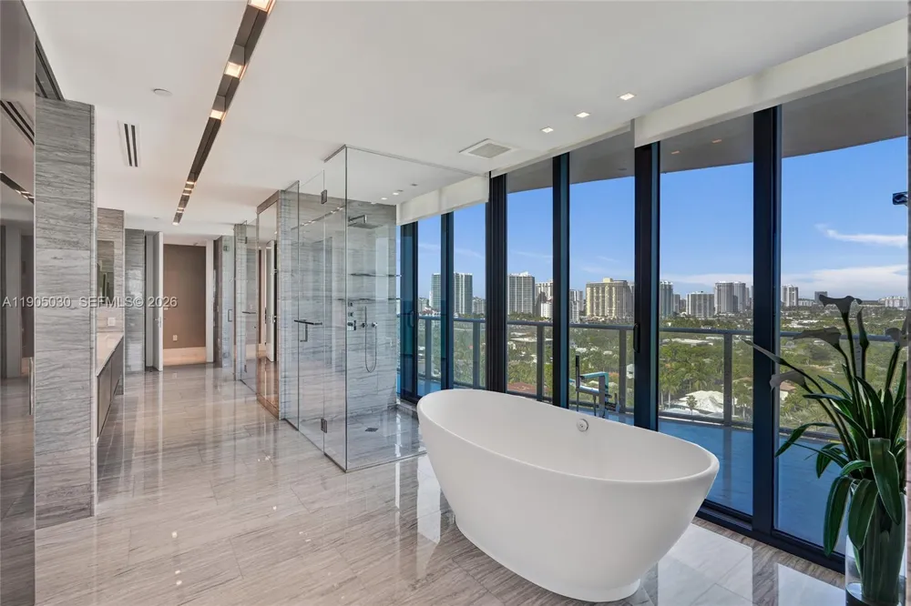 19575 Collins Ave #16 Sunny Isles Beach, FL 33160