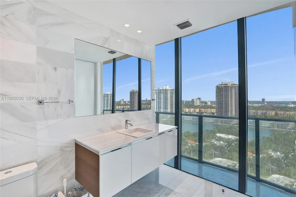 19575 Collins Ave #16 Sunny Isles Beach, FL 33160