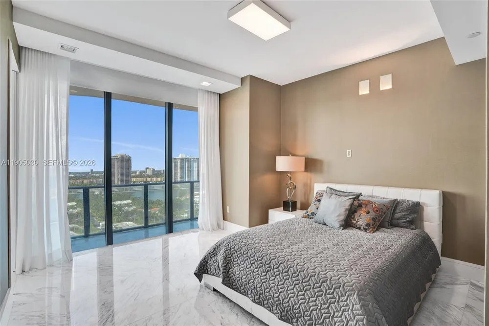 19575 Collins Ave #16 Sunny Isles Beach, FL 33160