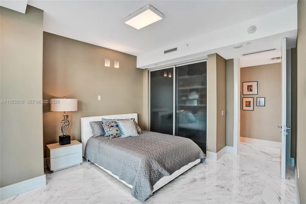19575 Collins Ave #16 Sunny Isles Beach, FL 33160