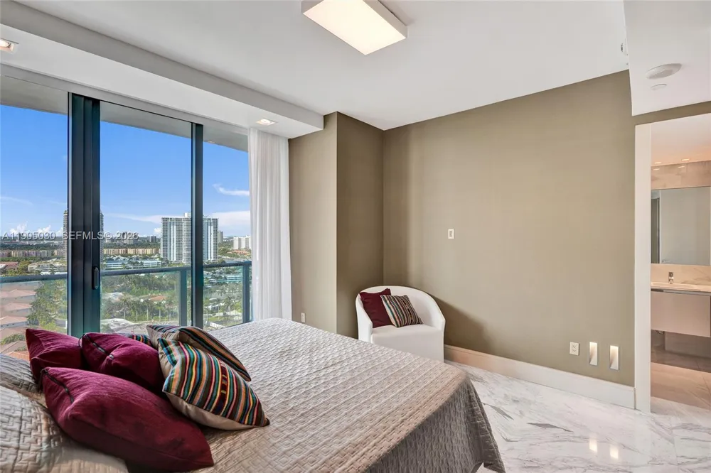 19575 Collins Ave #16 Sunny Isles Beach, FL 33160