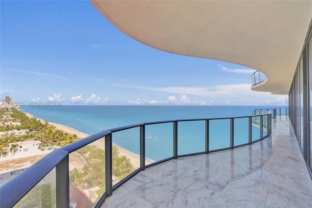 19575 Collins Ave #16 Sunny Isles Beach, FL 33160