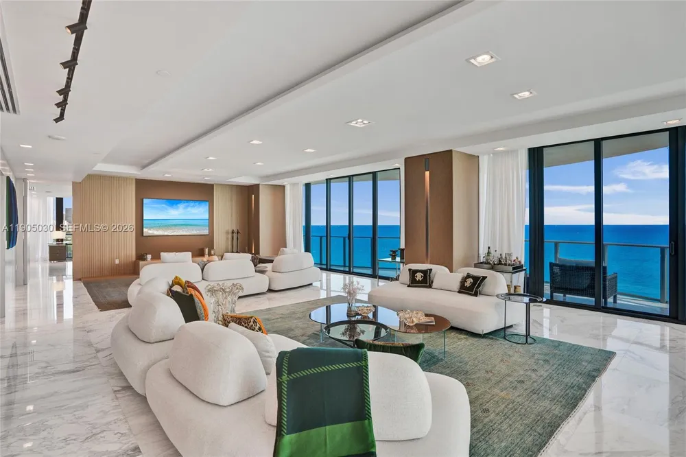 19575 Collins Ave #16 Sunny Isles Beach, FL 33160