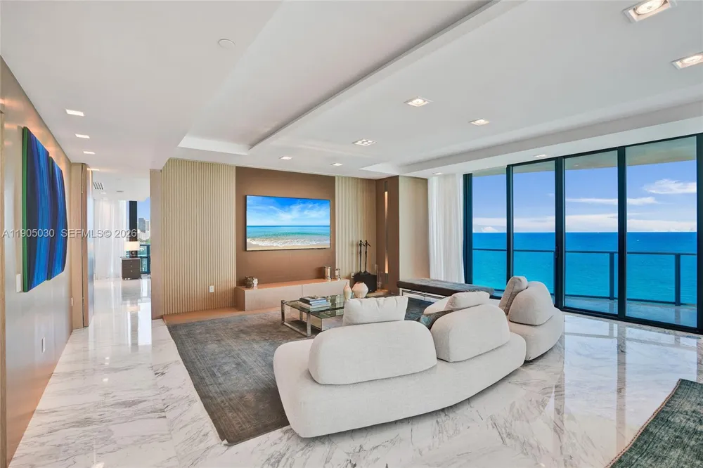 19575 Collins Ave #16 Sunny Isles Beach, FL 33160