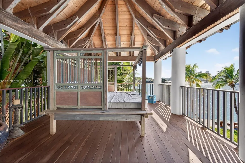 14 W San Marino Dr Miami Beach, FL 33139