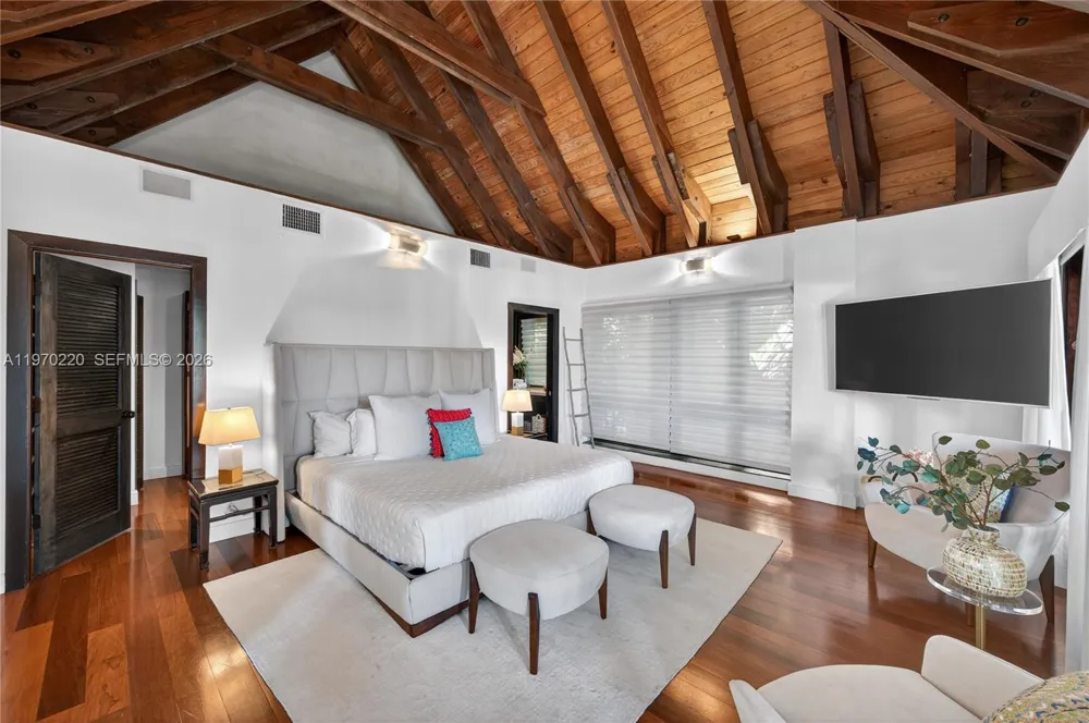 14 W San Marino Dr Miami Beach, FL 33139