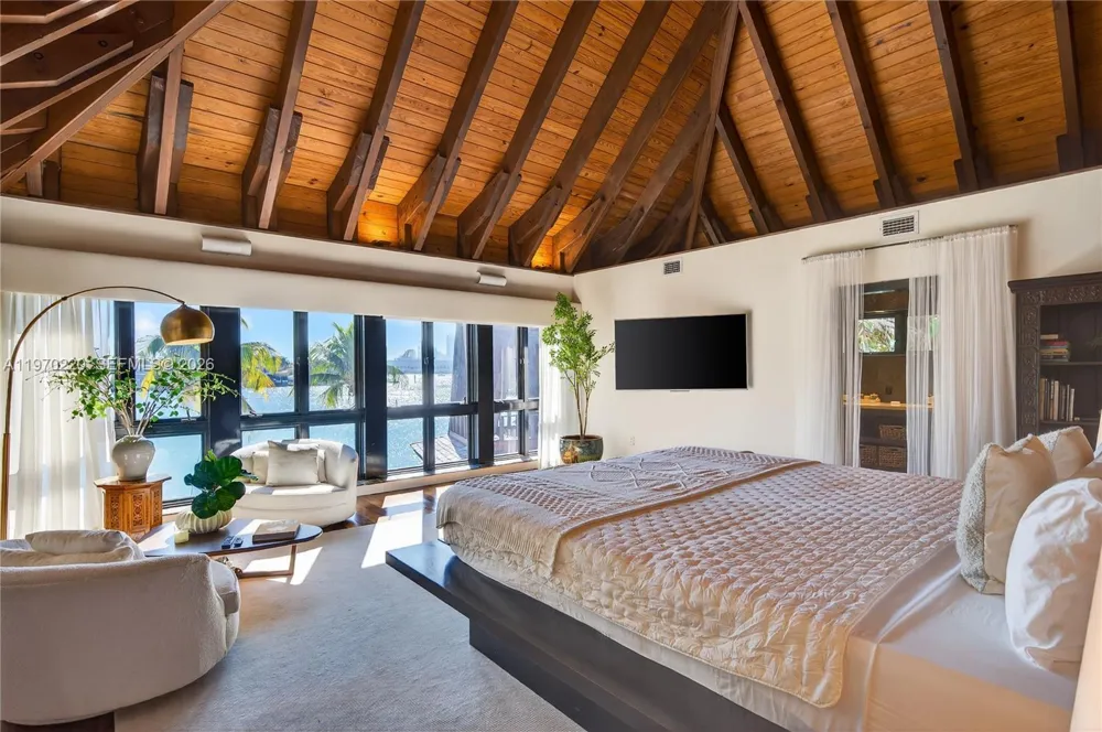 14 W San Marino Dr Miami Beach, FL 33139