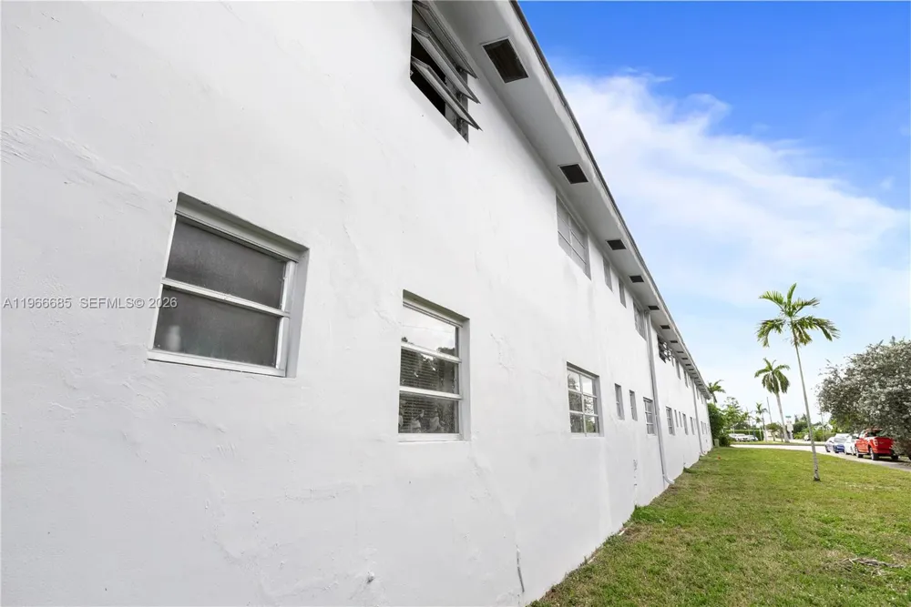 10375 SW 40th St #0 Miami, FL 33165