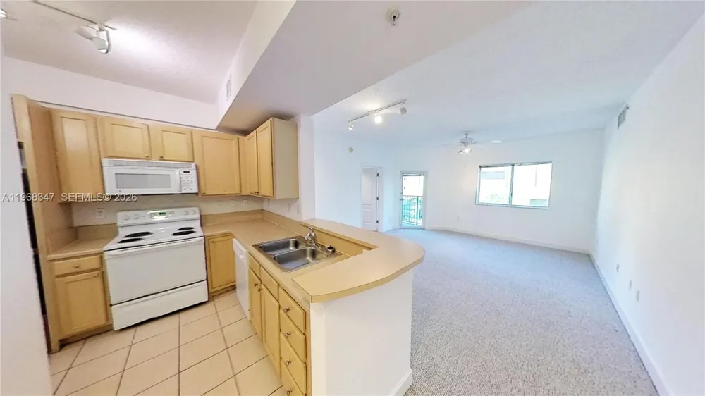 6001 SW 70th St #217 South Miami, FL 33143
