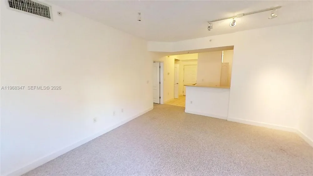 6001 SW 70th St #217 South Miami, FL 33143