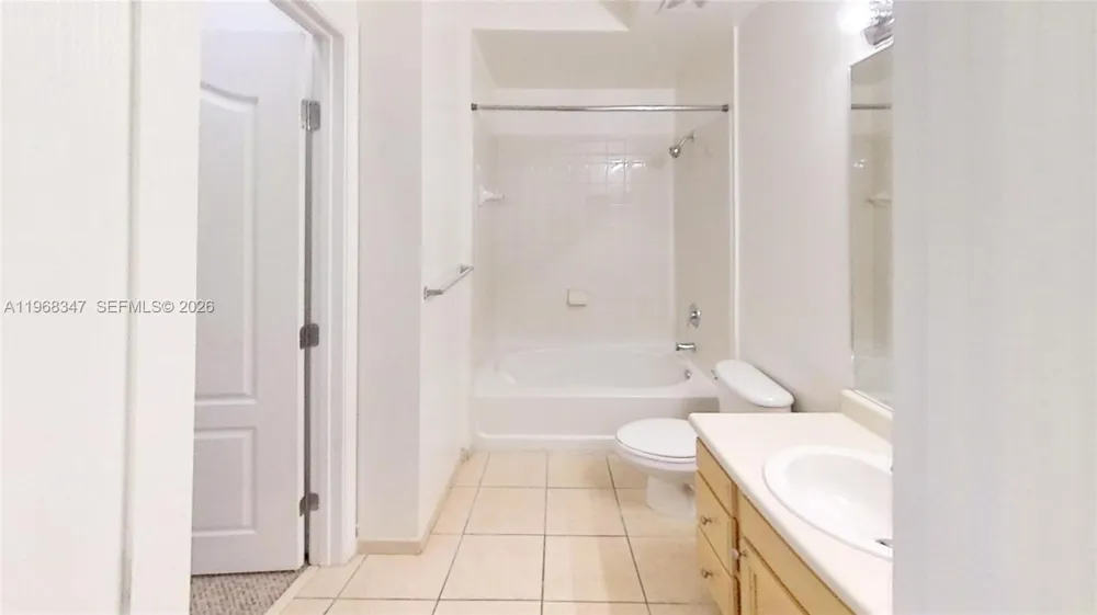 6001 SW 70th St #217 South Miami, FL 33143