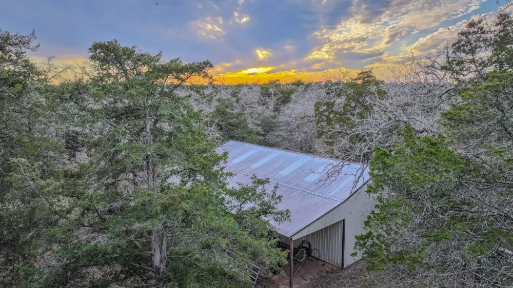 1042 Black Forest Ln Cat Spring, TX 78933