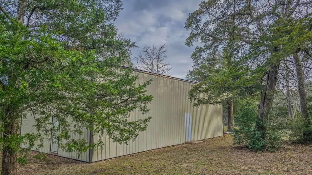 1042 Black Forest Ln Cat Spring, TX 78933