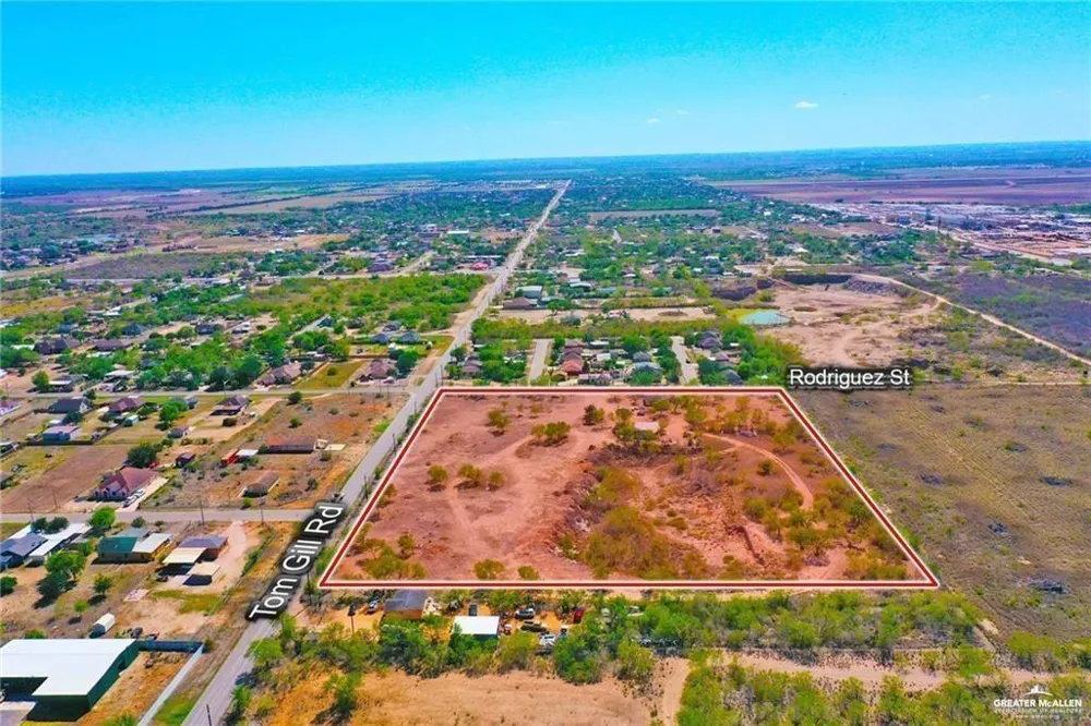 5201 Tom Gill Road Penitas, TX 78576